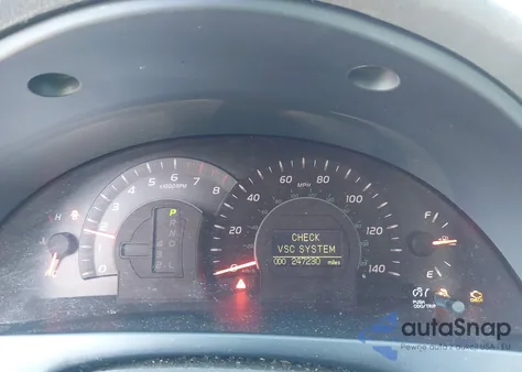 2007 Toyota Camry Xle z USA, uszkodzony, nr VIN JTNBE46K373103119